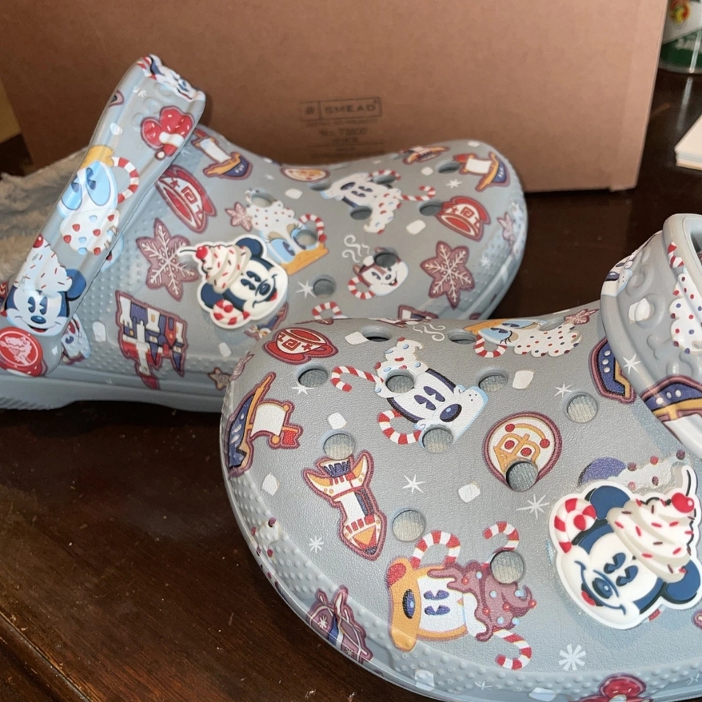 CROCS Light Gray Holiday Print Classic Clog - Picture 3 of 6